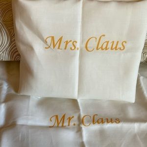 Pair of Christmas pillowcase NEW